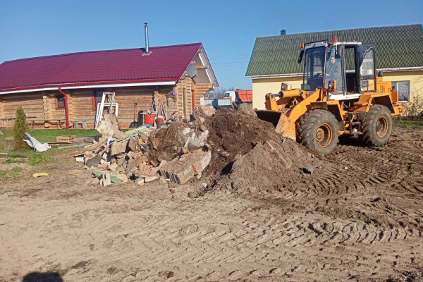 utilizatsiya-musora-i-raschistka-uchastka-
